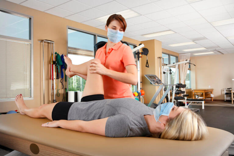 Importance-of-Physical-Therapy-Services-After-Surgery-768×512